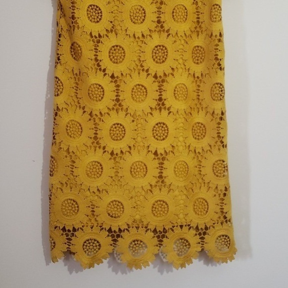 LOFT Sunflower Lace Shift Dress Womens 0 Mustard Crochet Boho Short Sleeve Mod - Picture 4 of 9